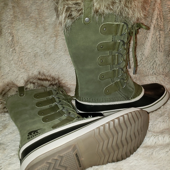 Sorel Joan of Arctic Women's Boots - Picture 4 of 11